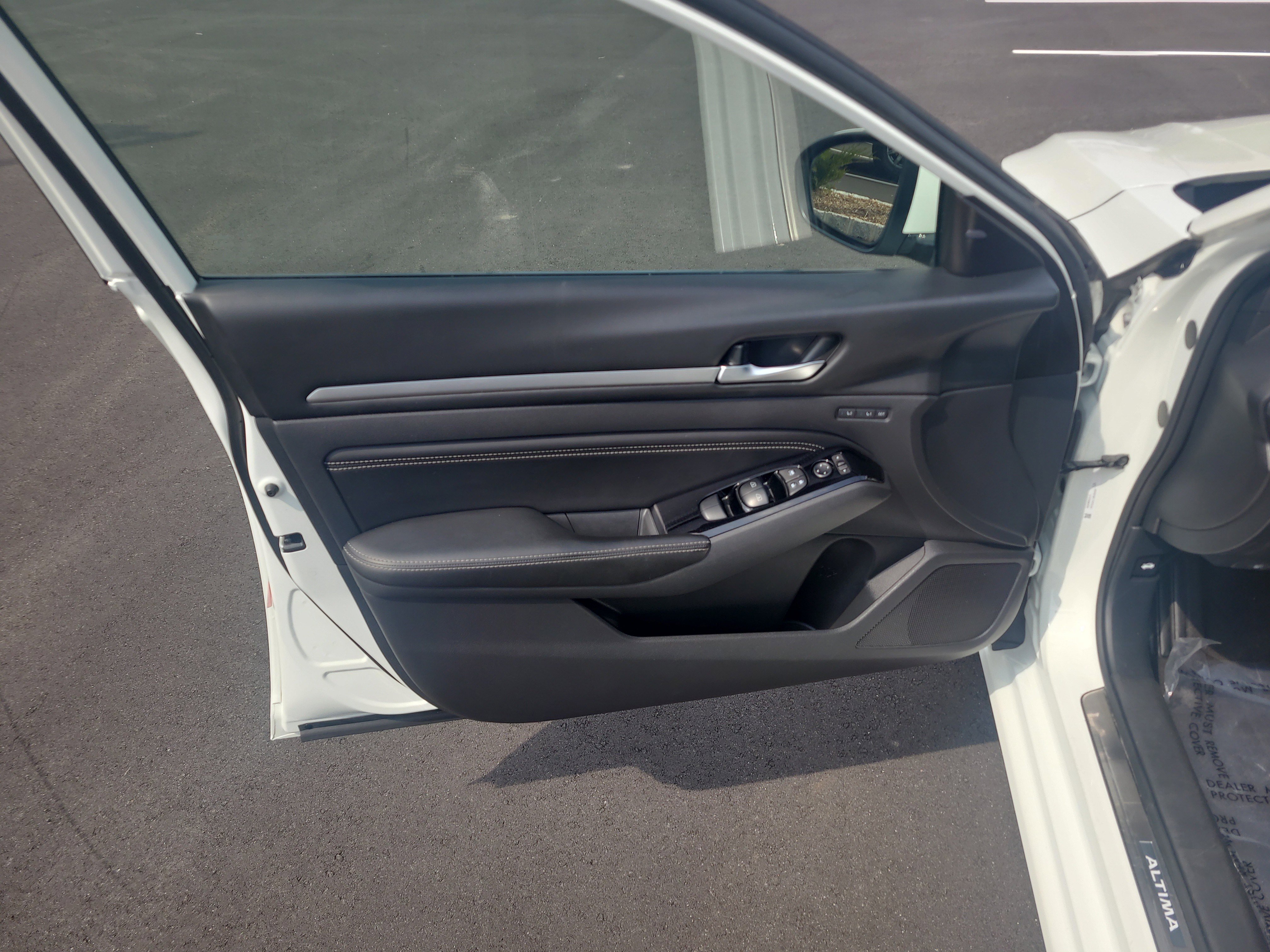 Used 2022 Nissan Altima 2.5 Platinum image 15