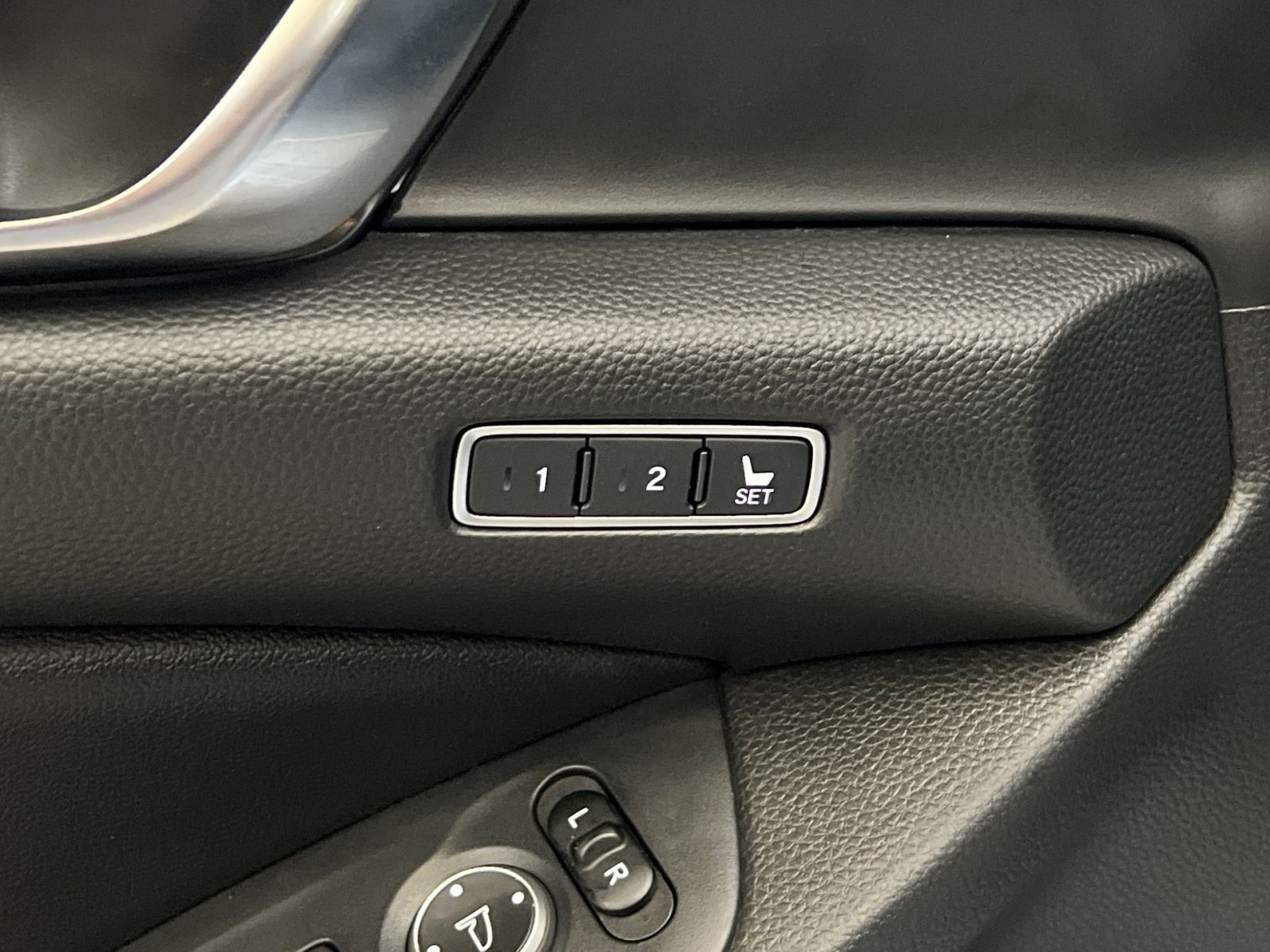 Used 2020 Honda Accord Touring image 39