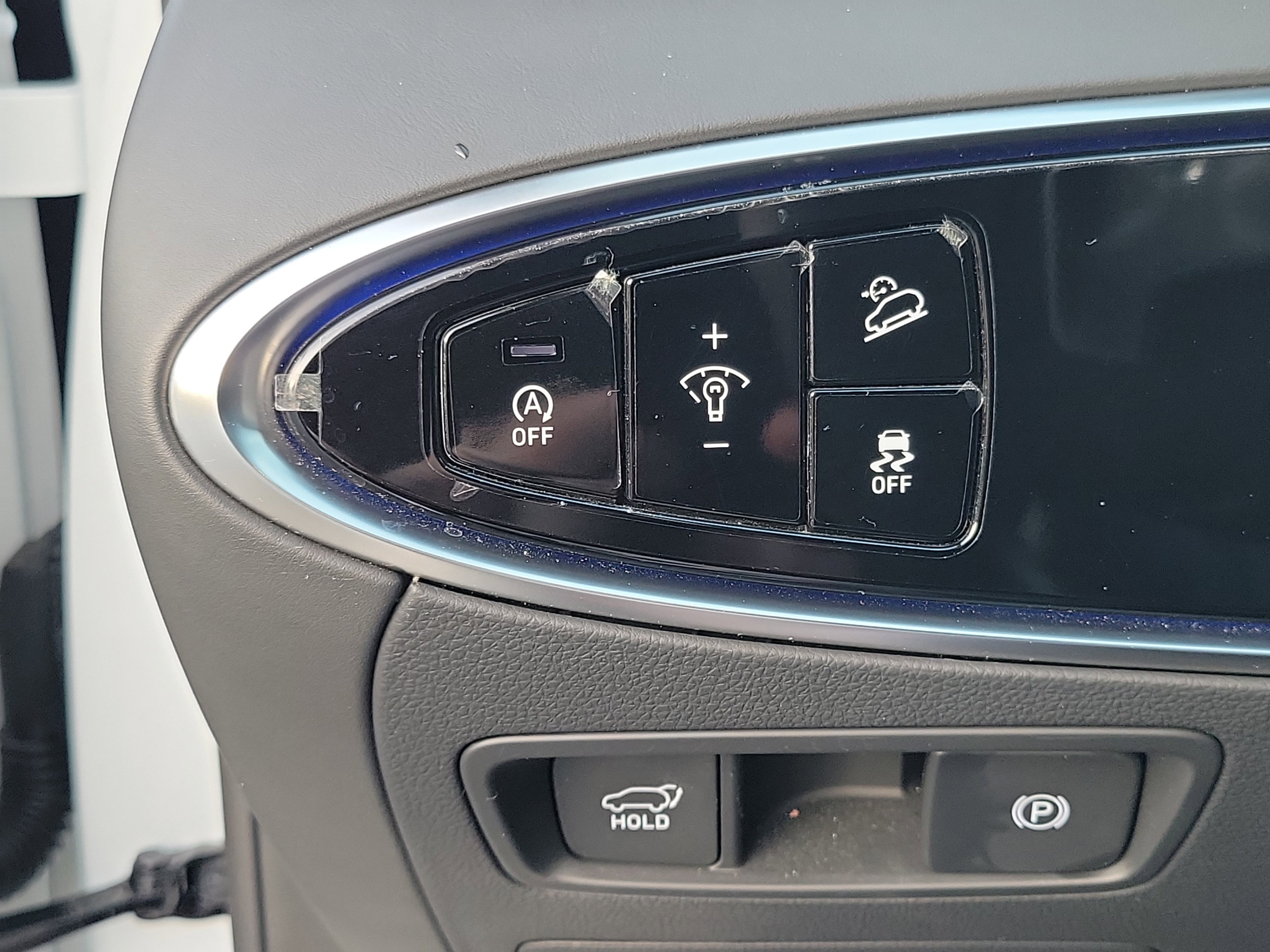 Certified 2024 Genesis GV70 2.5T w/ Advanced Package image 15