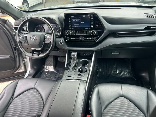 Used 2021 Toyota Highlander XSE FWD image 19