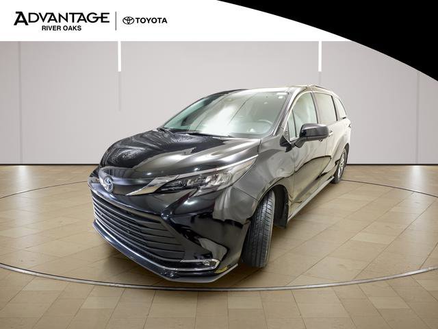 Certified 2024 Toyota Sienna XLE image 4