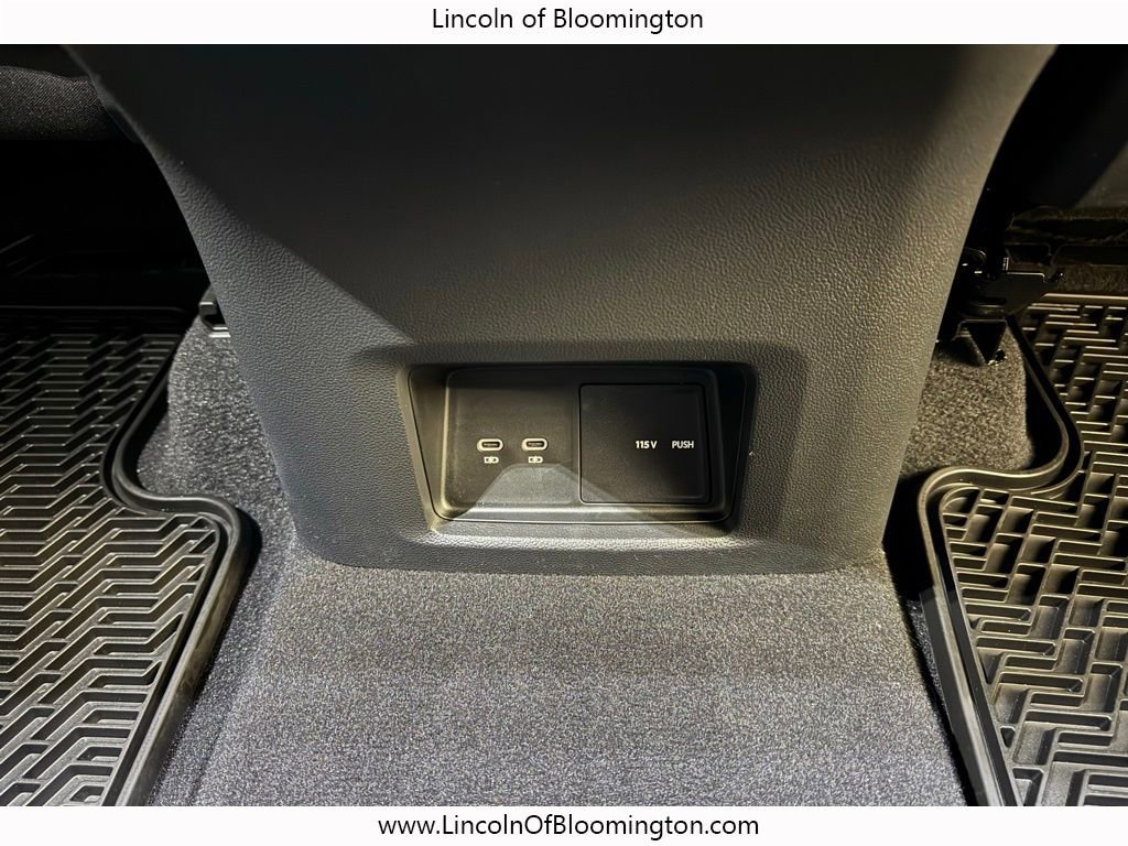 Used 2025 Volkswagen Atlas Cross Sport SEL Premium R-Line image 23