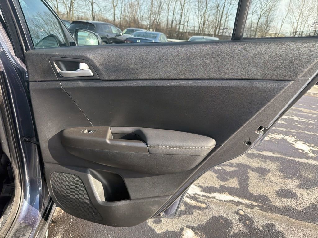 Used 2020 Kia Sportage LX image 23