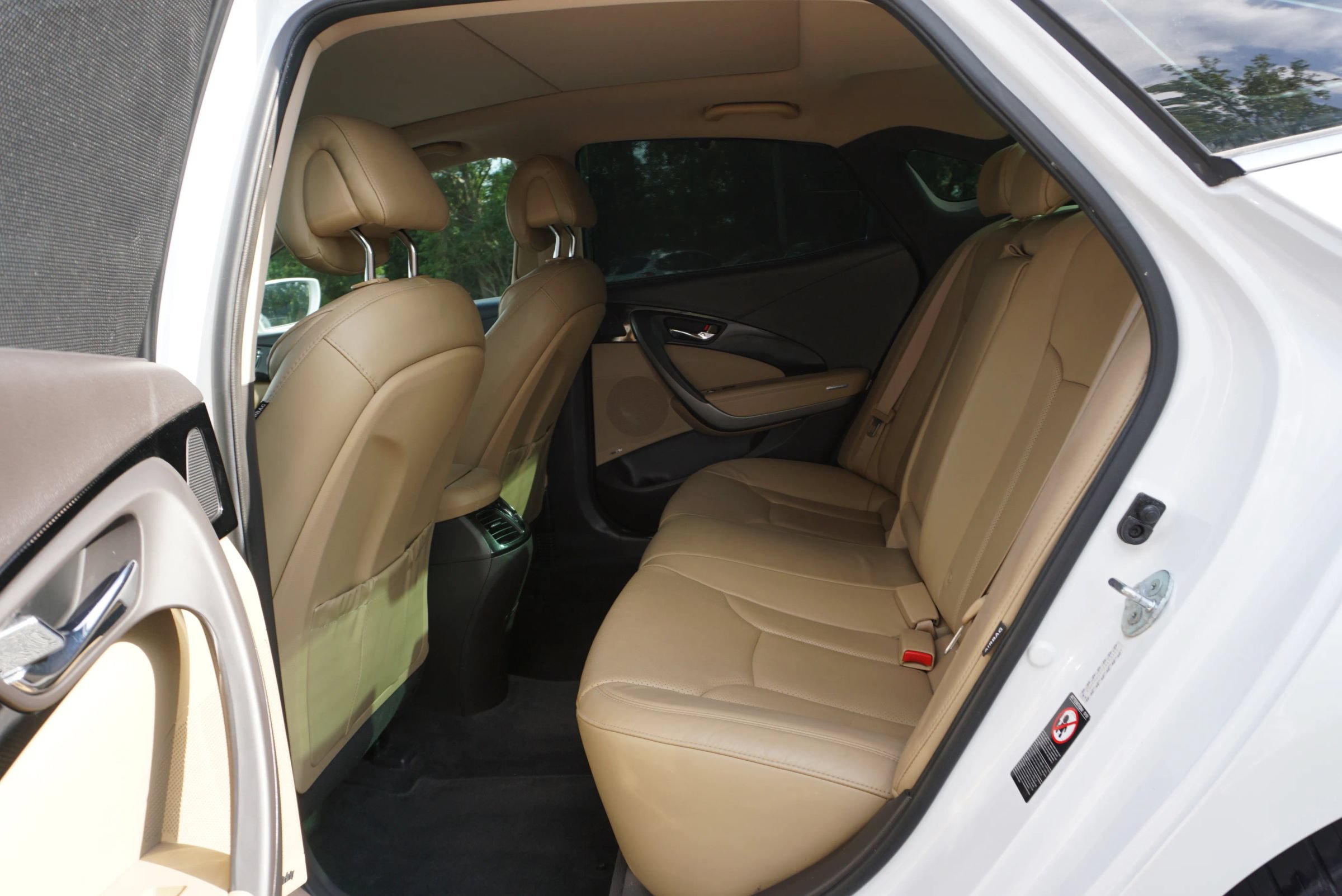 Used 2015 Hyundai Azera Limited FWD image 25