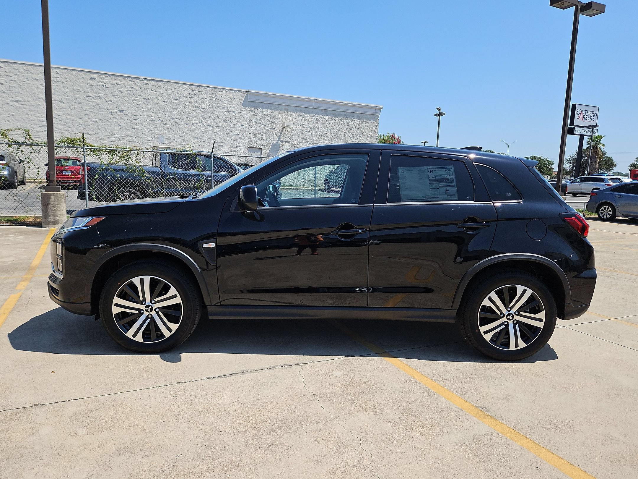 New 2027 Mitsubishi Outlander Sport ES AWD/4WD image 2