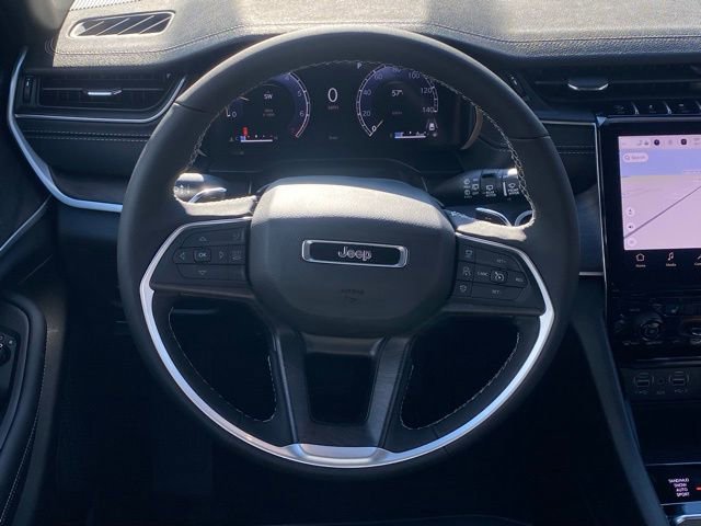 New 2025 Jeep Grand Cherokee Limited w/ Luxury Tech Group II image 39