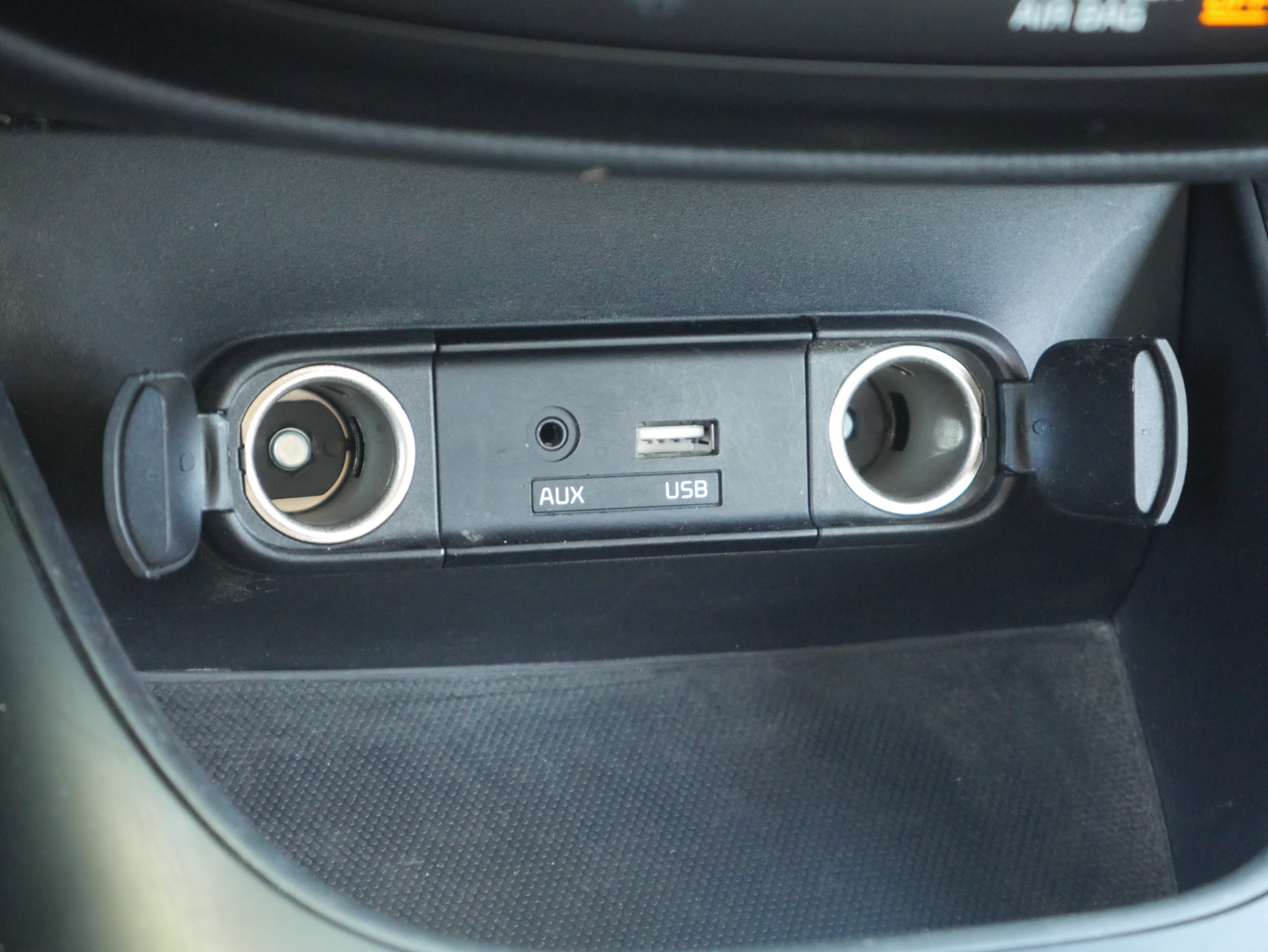 Used 2017 Kia Soul + w/ Designer's Package FWD image 12