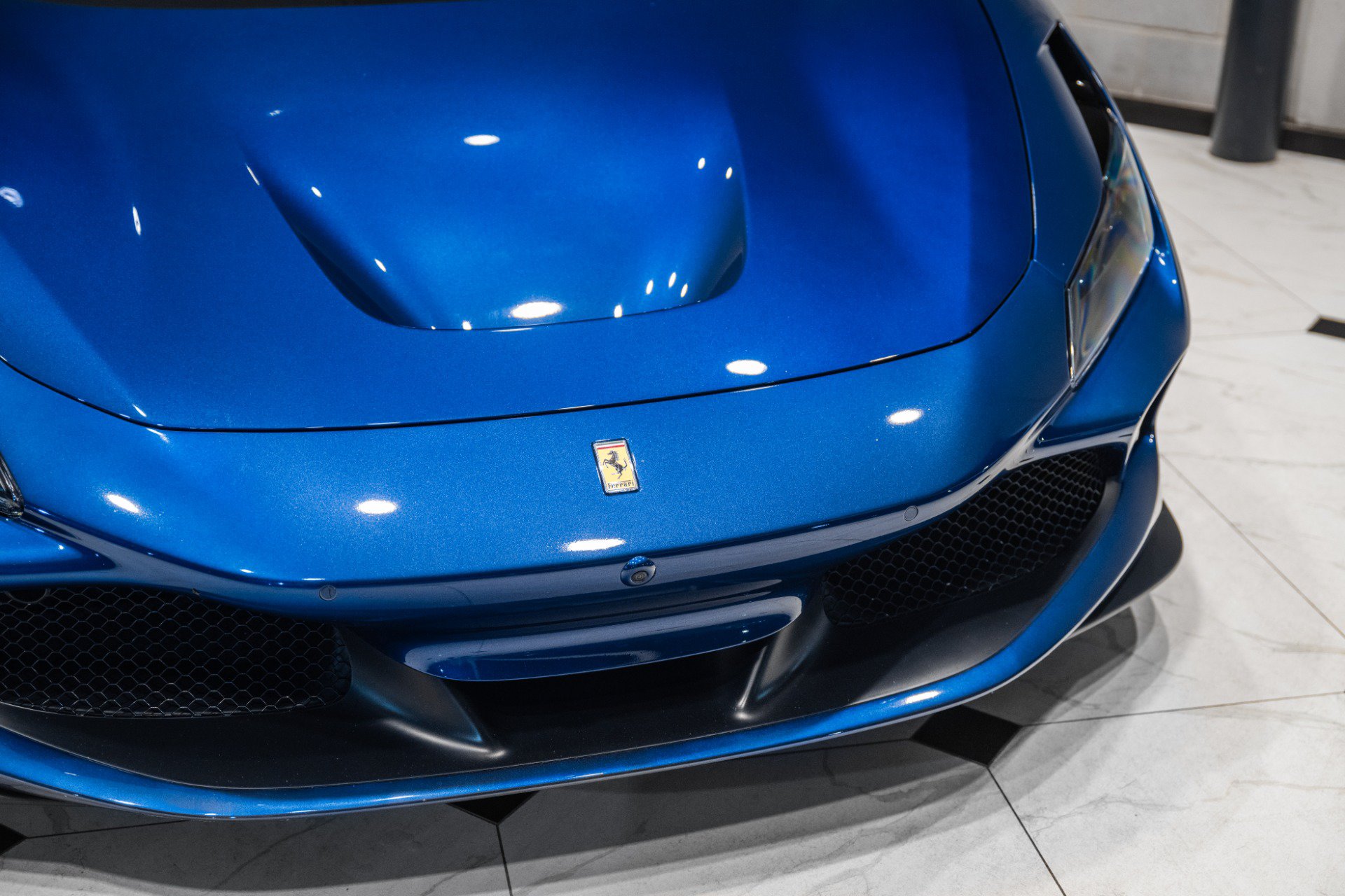 Used 2023 Ferrari F8 Tributo RWD image 11