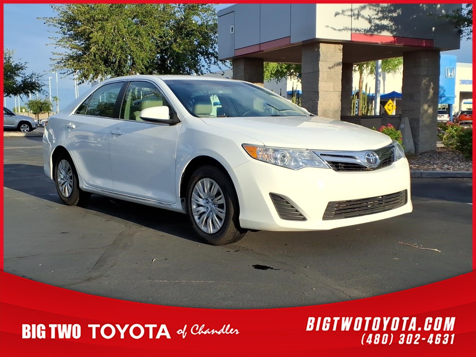 Used 2012 Toyota Camry LE FWD image 1