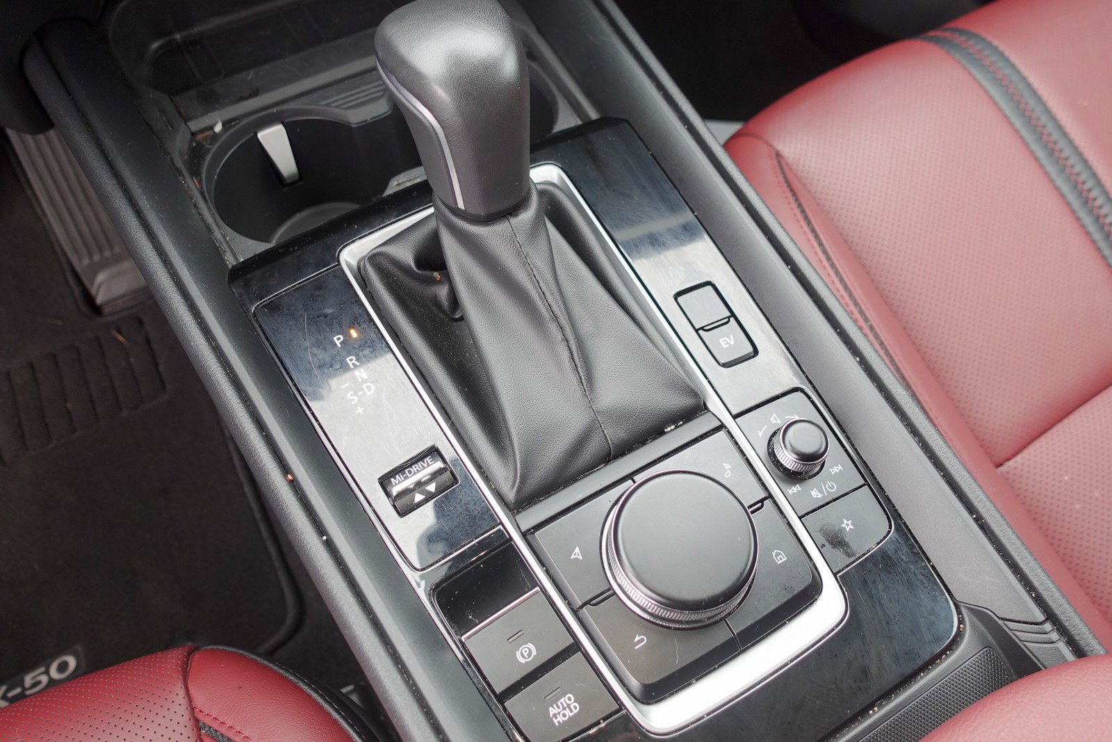 Certified 2025 MAZDA CX-50 AWD 2.5 Hybrid w/ Premium Pkg image 18