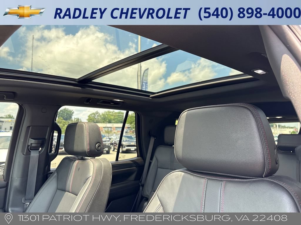 Used 2024 Chevrolet Tahoe RST w/ Luxury Package AWD/4WD image 2