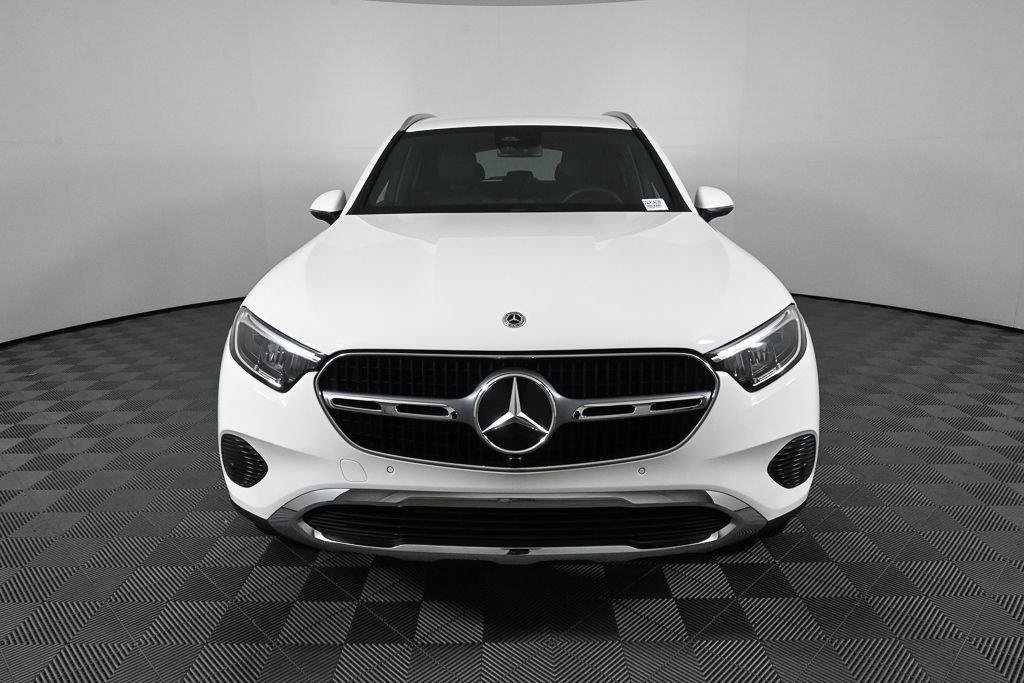 Used 2025 Mercedes-Benz GLC 300 4MATIC image 34