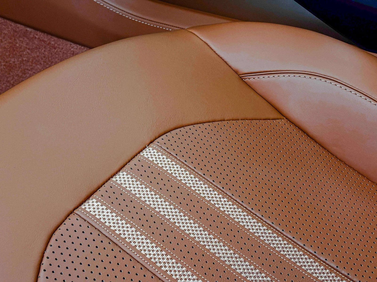 New 2026 Aston Martin DBX 707 AWD/4WD image 16