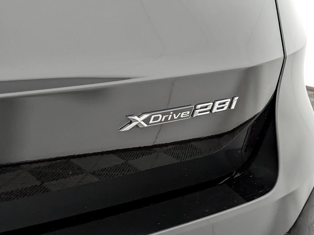 Used 2025 BMW X1 xDrive28i w/ Technology Package image 11