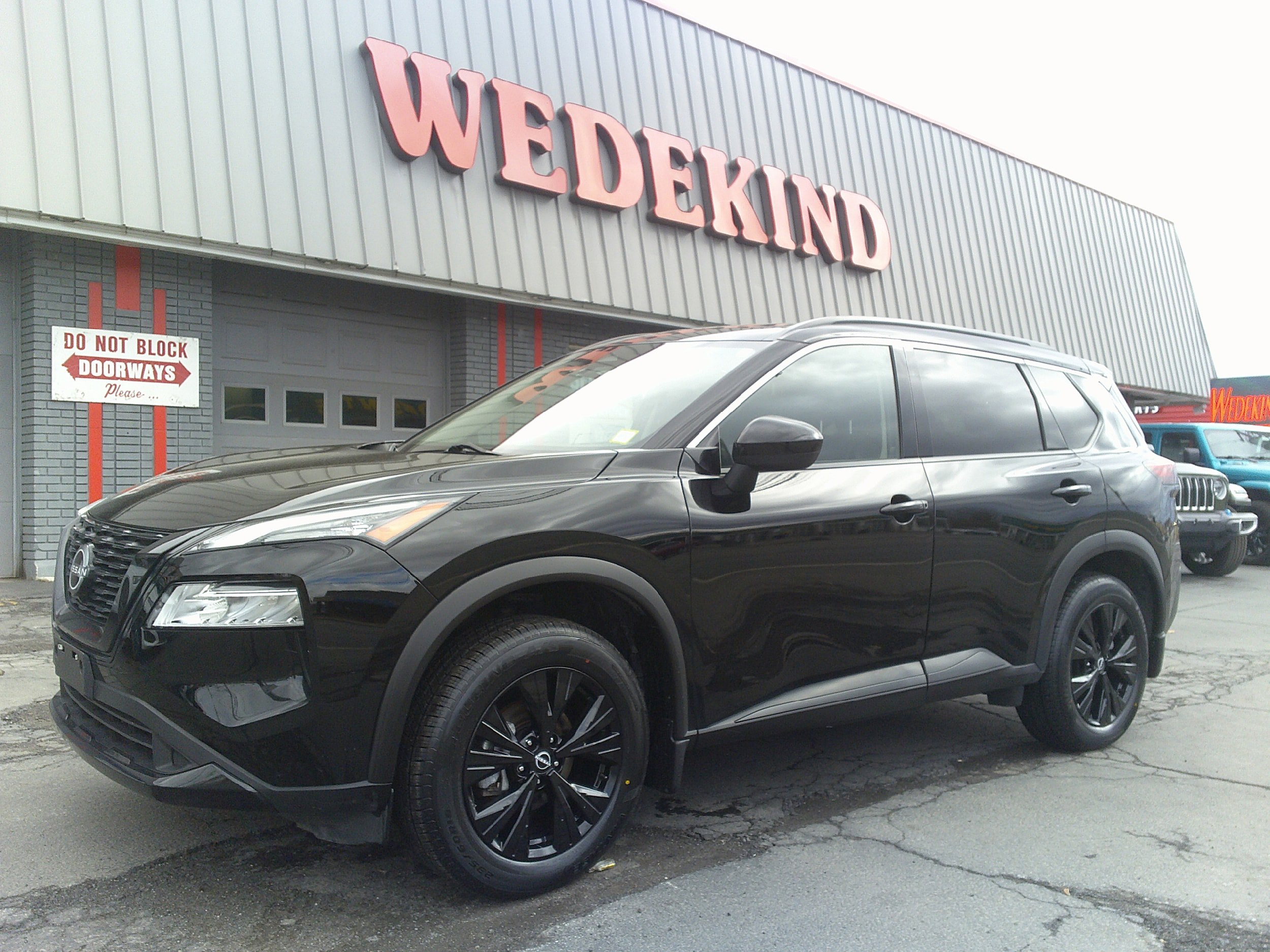 Used 2023 Nissan Rogue SV w/ SV Premium B Package