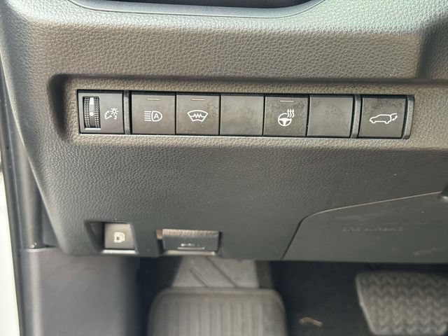 Used 2023 Toyota RAV4 SE w/ Weather & Moonroof Package AWD/4WD image 26