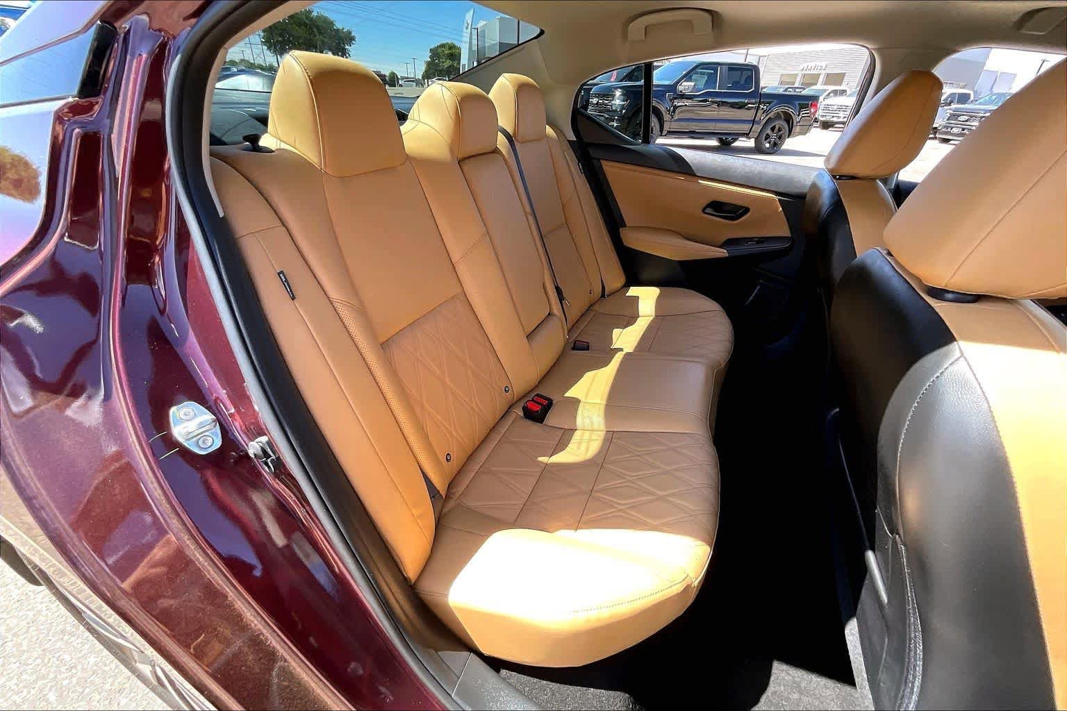 Used 2025 Nissan Sentra SV w/ SV Premium Package FWD image 20