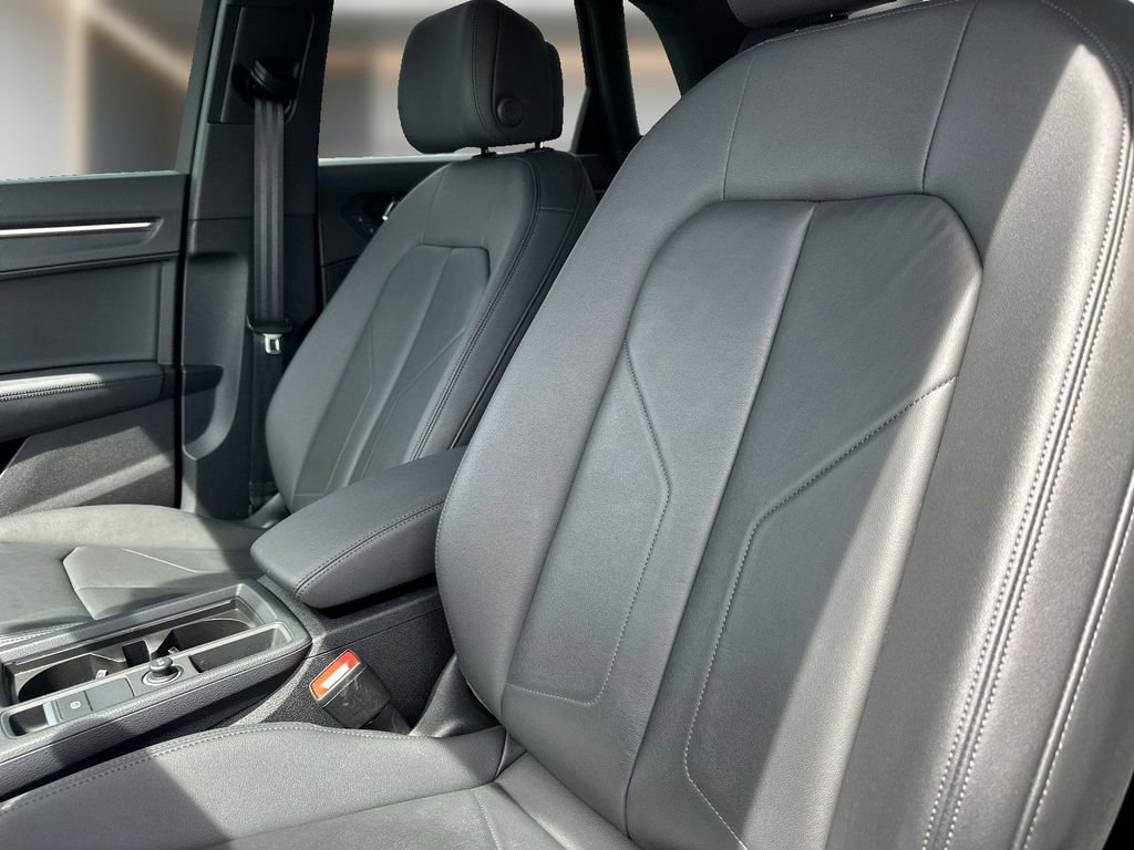 Used 2024 Audi Q3 2.0T Premium image 7