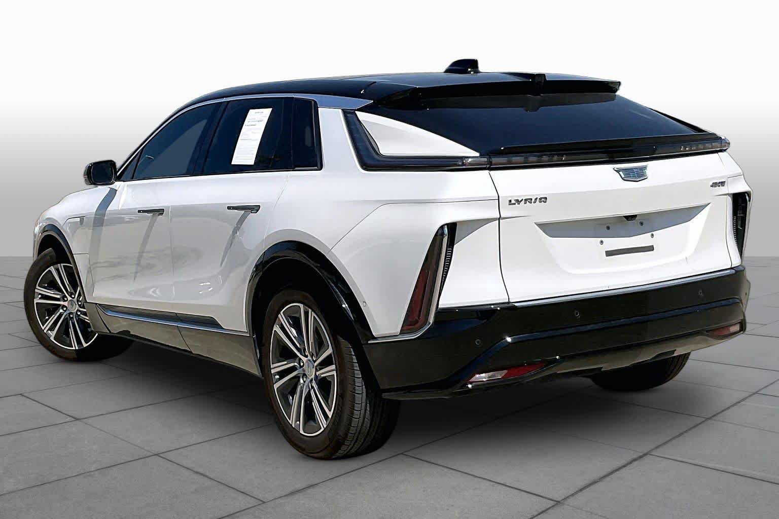 Used 2025 Cadillac Lyriq Luxury RWD image 11