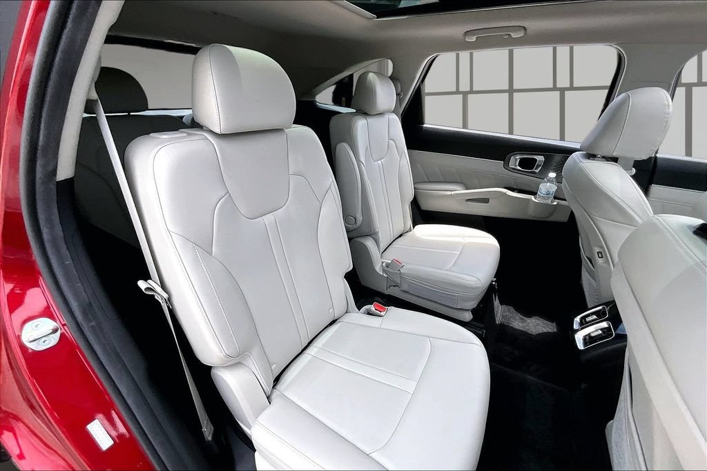 Used 2023 Kia Sorento SX FWD image 23
