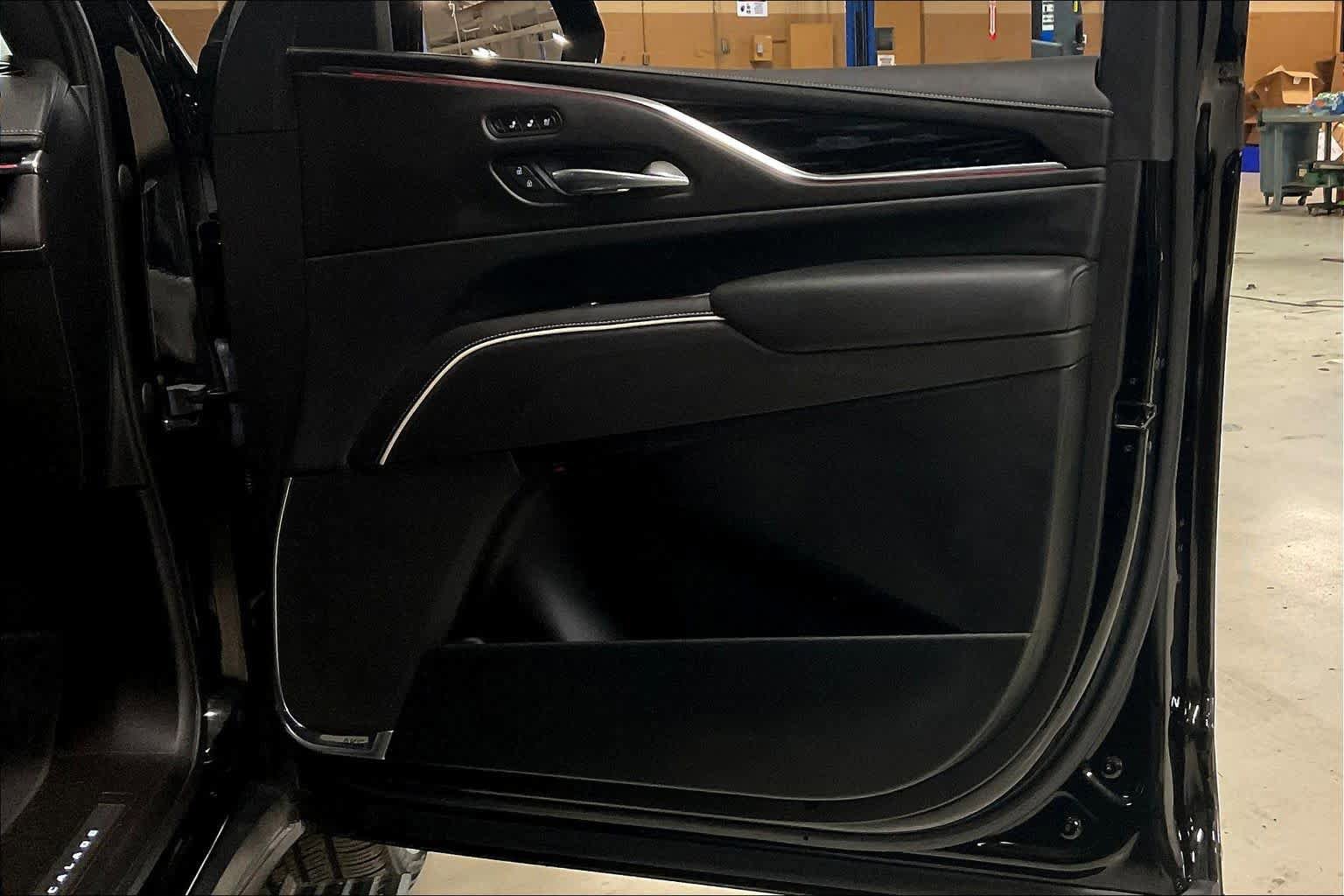 Used 2021 Cadillac Escalade Sport w/ Driver Assist Tech Package image 21