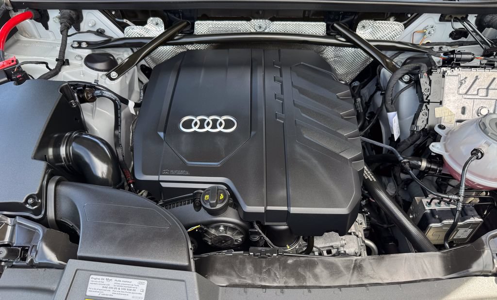 Used 2023 Audi Q5 2.0T Premium Plus w/ Premium Plus Package AWD/4WD image 11