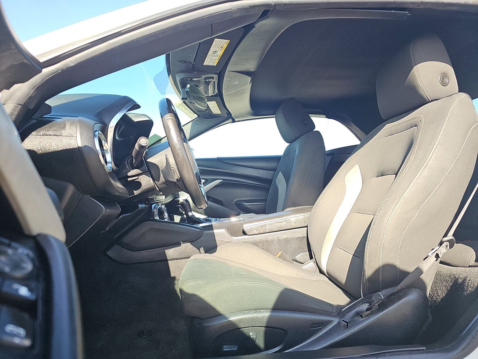 Used 2020 Chevrolet Camaro LT image 6