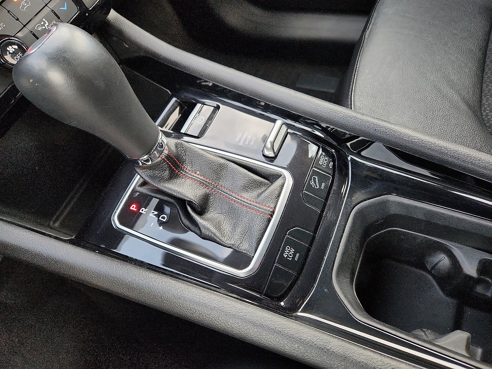 Used 2023 Jeep Compass Trailhawk image 25