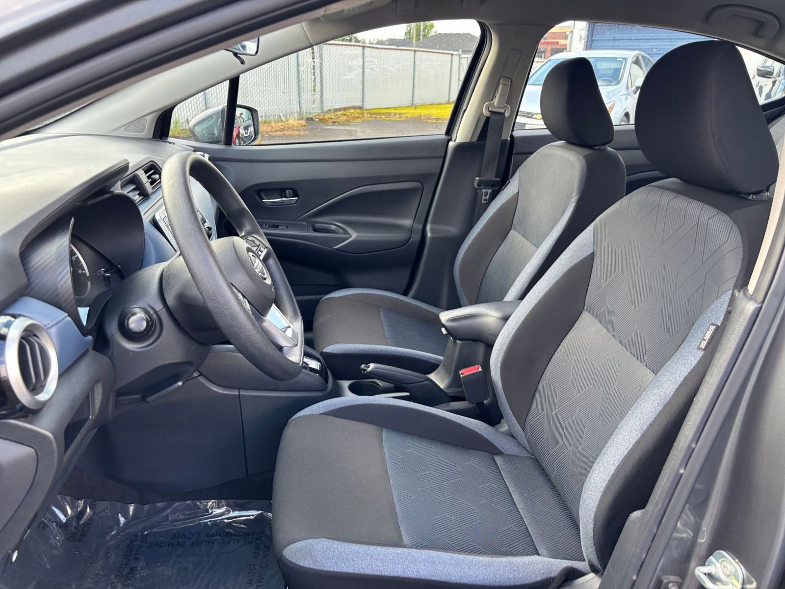 Used 2025 Nissan Versa SV FWD image 34