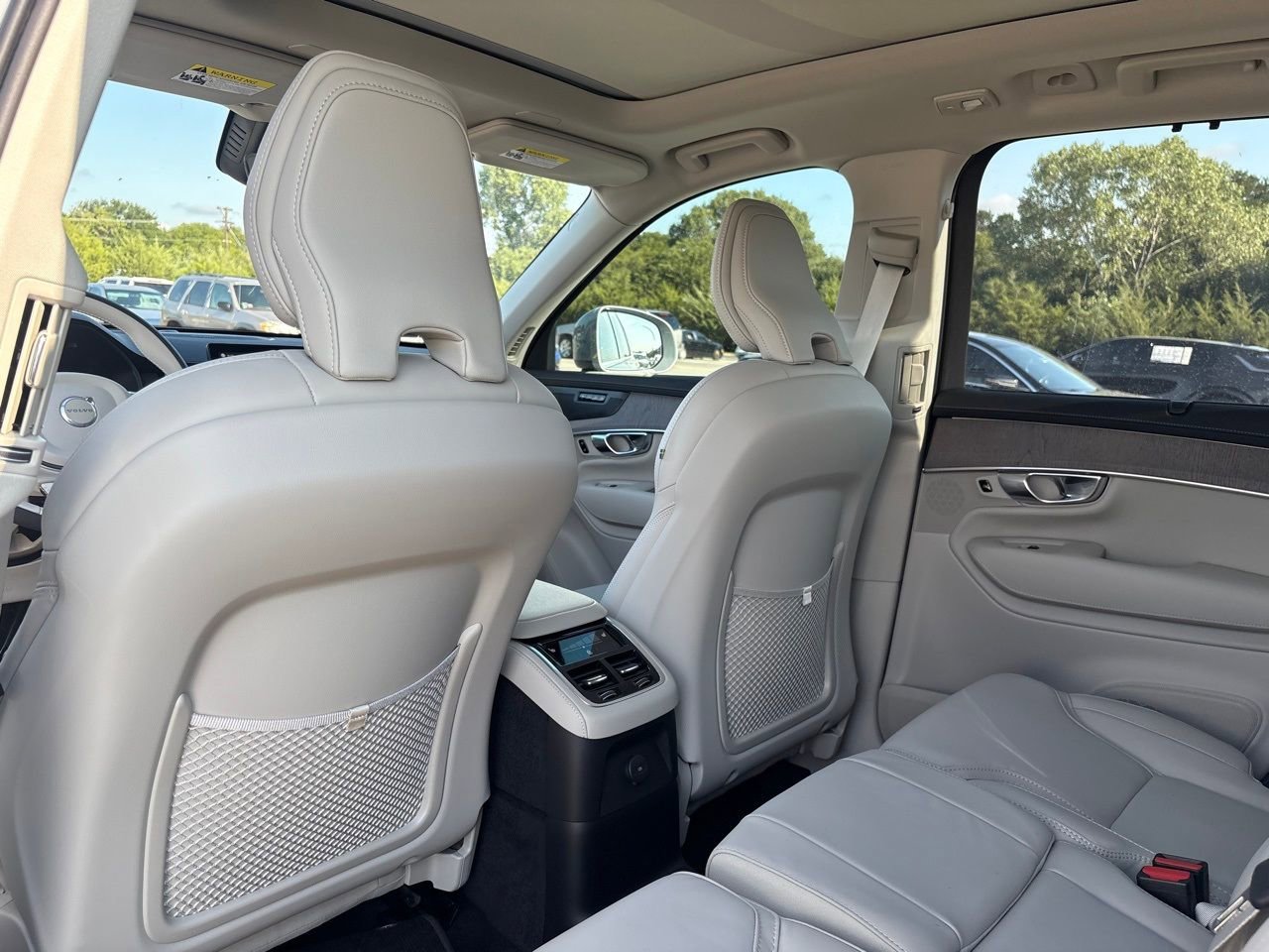 New 2026 Volvo XC90 T8 Ultra w/ Protection Package Premier image 23