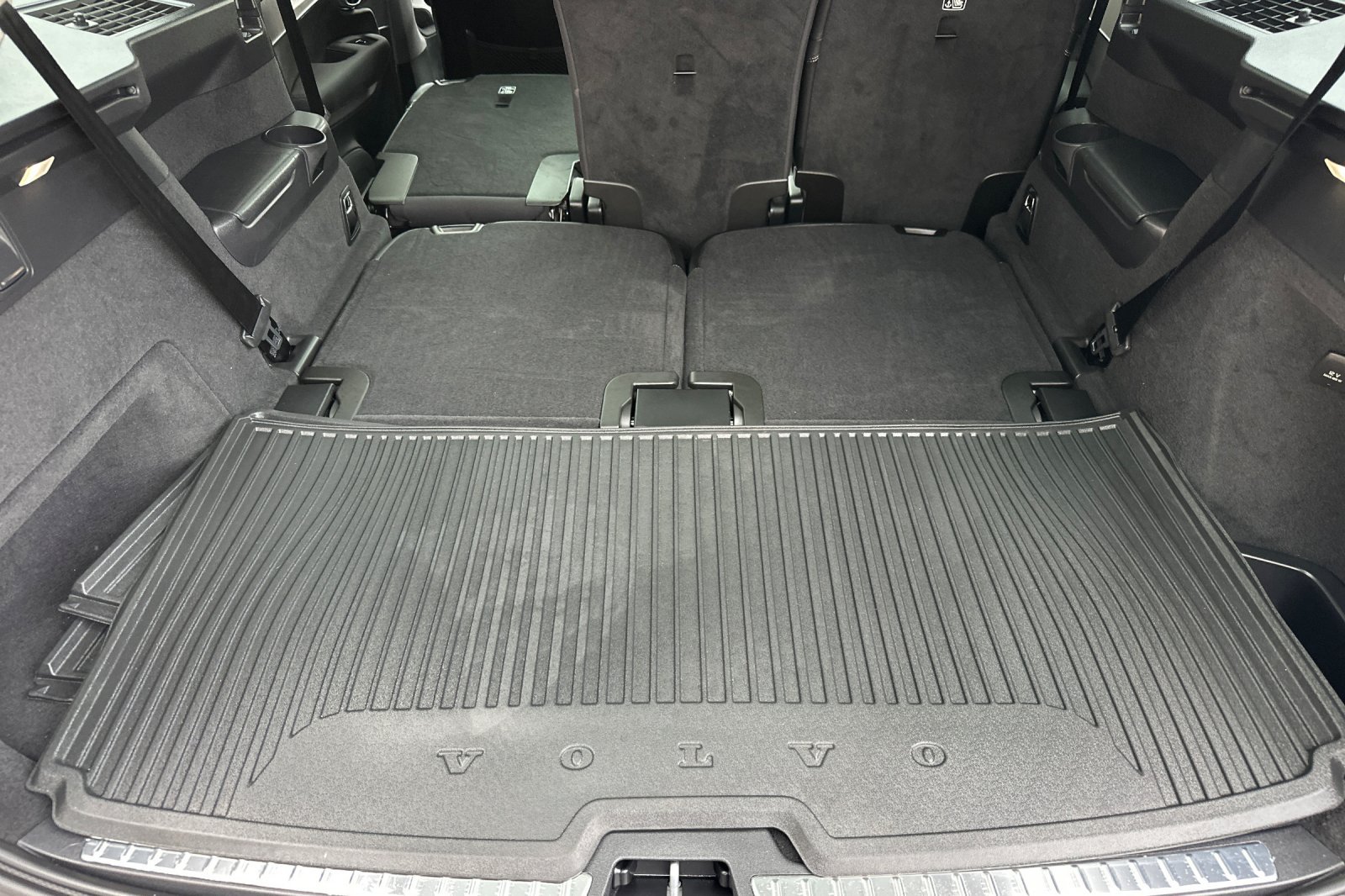 Certified 2026 Volvo XC90 T8 Ultra w/ Protection Package AWD/4WD image 19