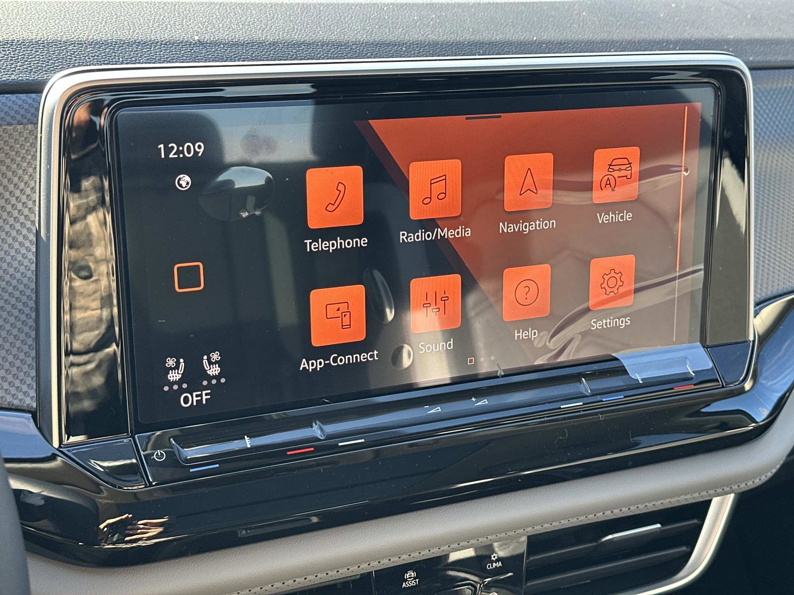 New 2026 Volkswagen Atlas Peak Edition image 30