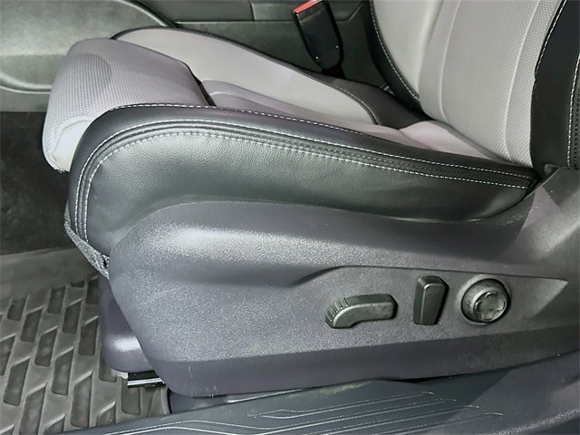 Used 2025 Subaru Outback Limited image 16