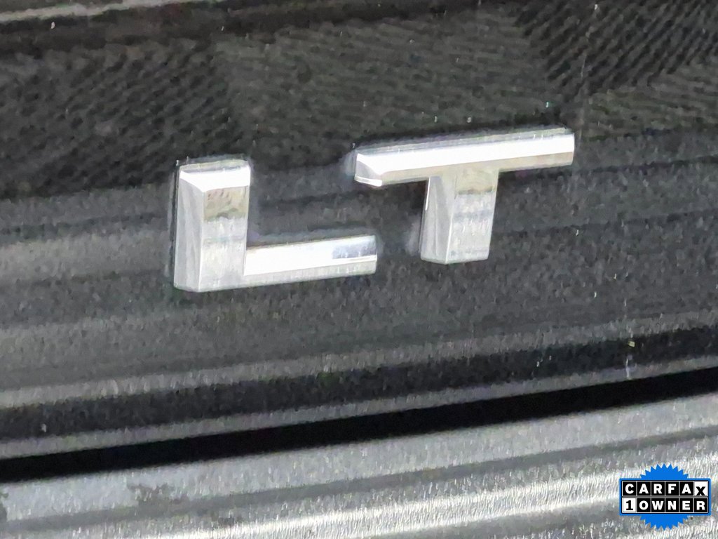 Used 2022 Chevrolet Suburban LT image 8