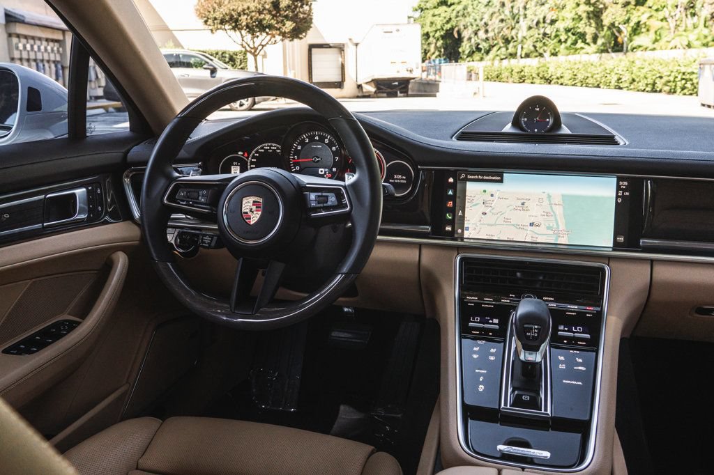 Used 2023 Porsche Panamera image 19