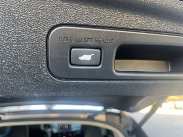 Used 2025 Acura MDX SH-AWD image 33