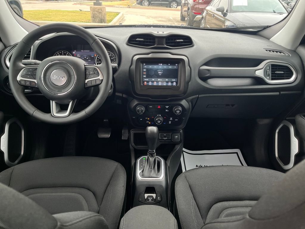 Used 2021 Jeep Renegade Latitude image 17