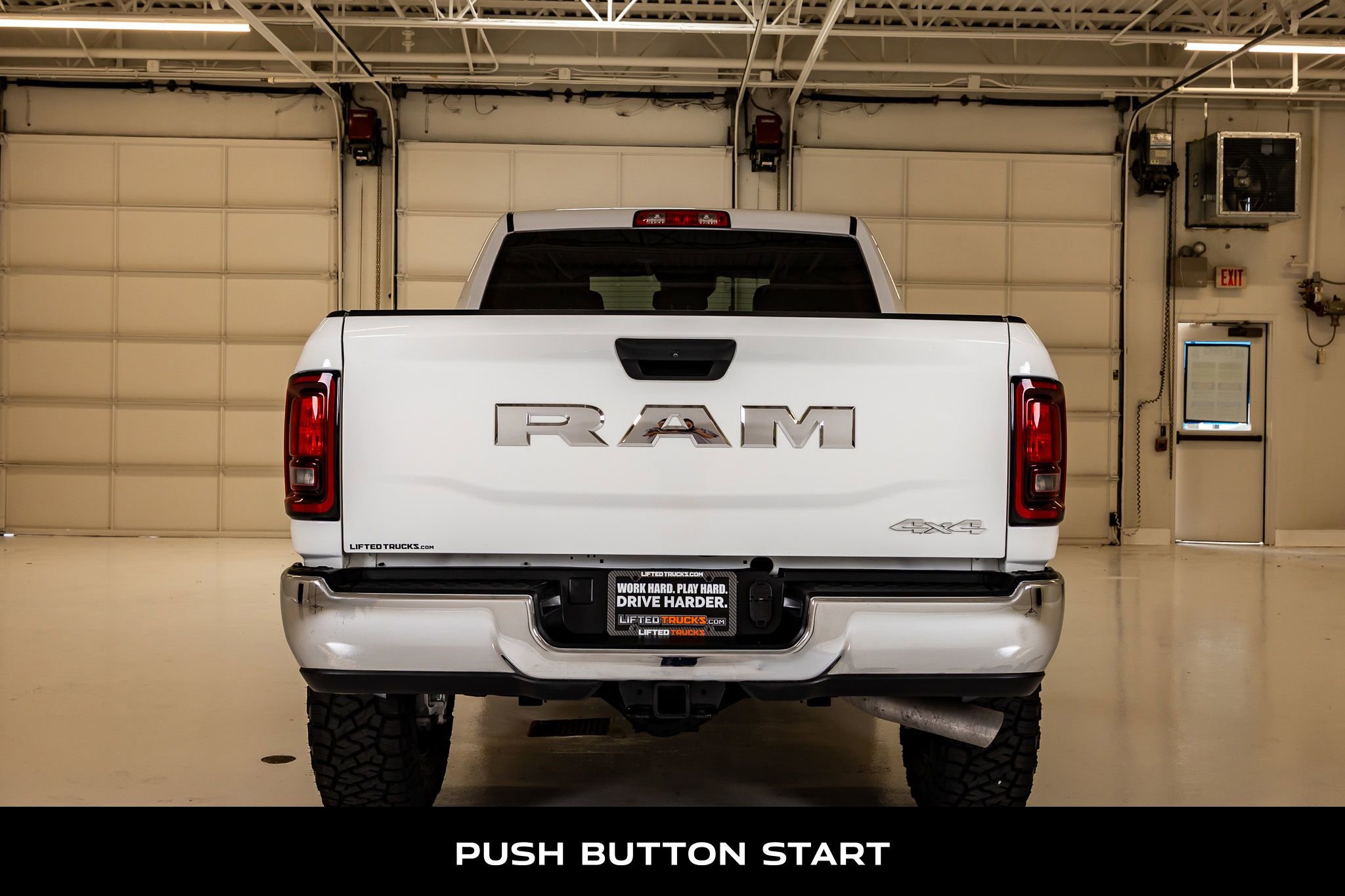 Used 2025 RAM 2500 Tradesman w/ Chrome Appearance Group AWD/4WD image 8