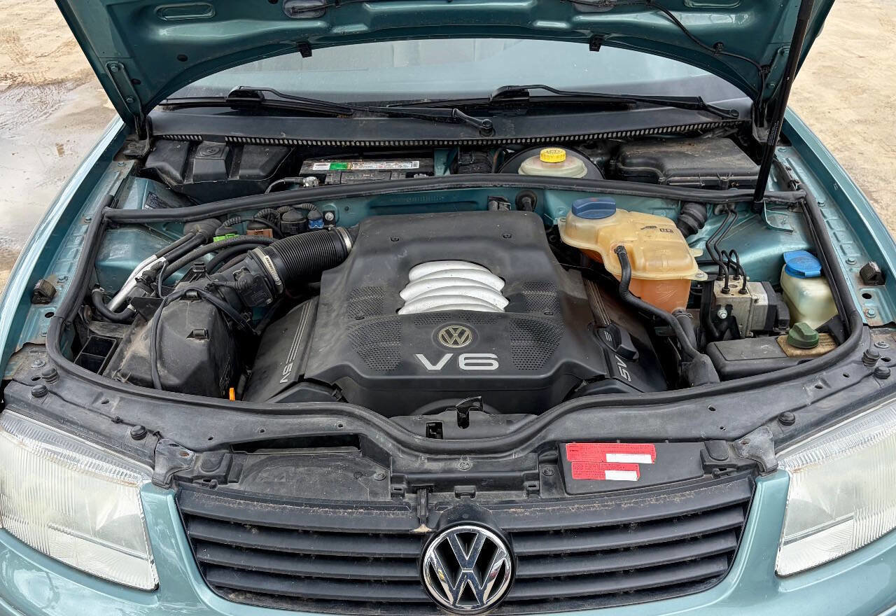 Used 1999 Volkswagen Passat GLS FWD image 17