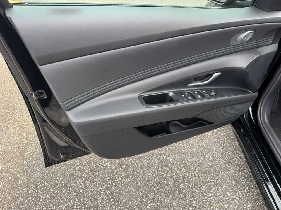 New 2025 Hyundai Elantra SEL w/ Cargo Package image 10