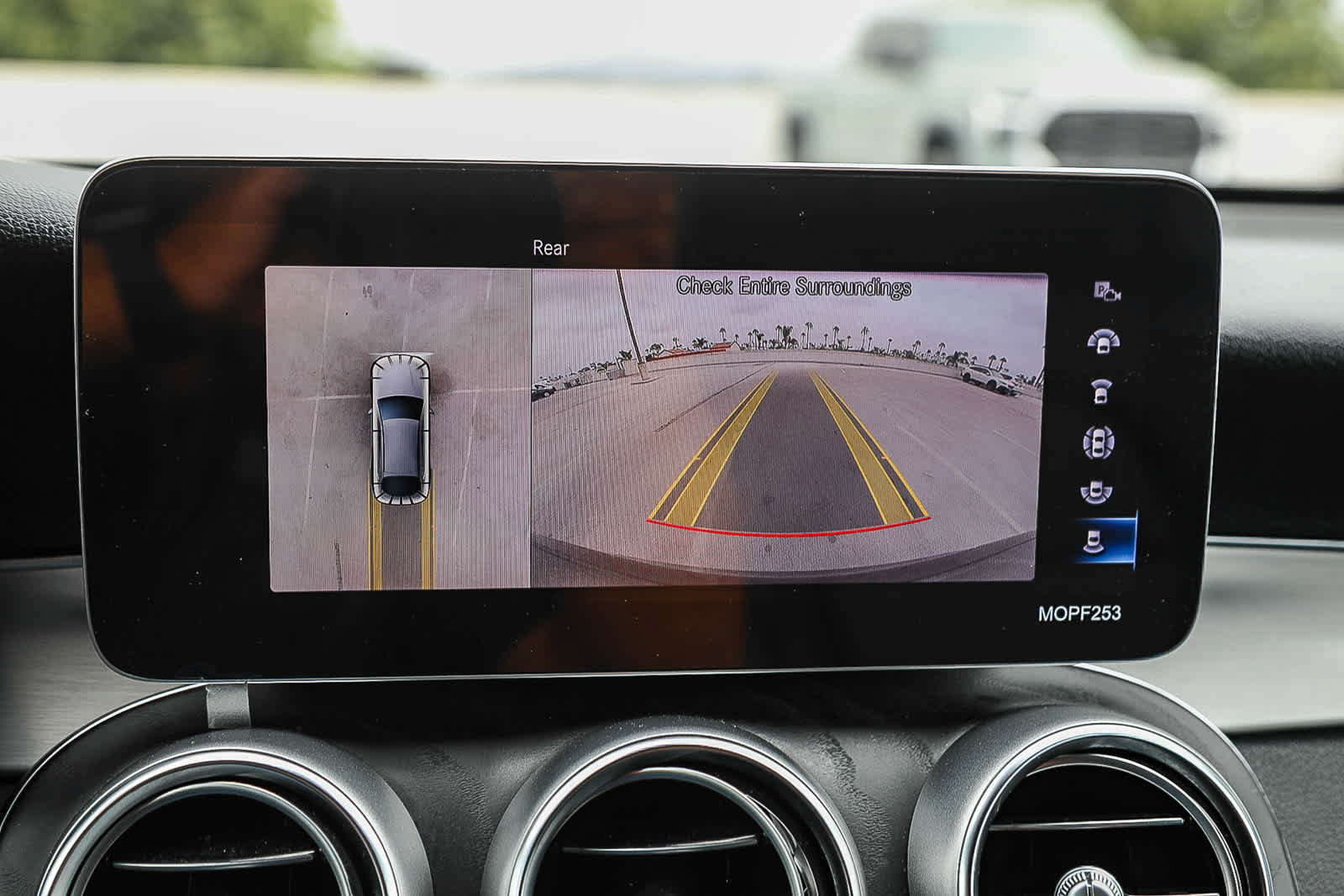 Used 2022 Mercedes-Benz GLC 300 4MATIC Coupe image 21