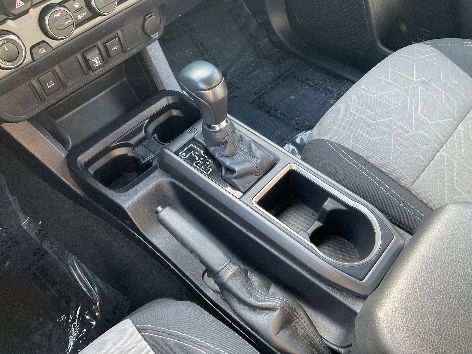 Used 2020 Toyota Tacoma TRD Sport image 30