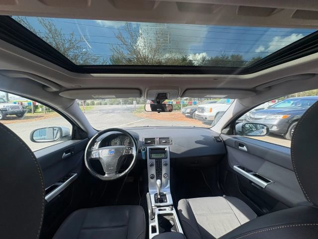 Used 2010 Volvo V50 2.4i image 12