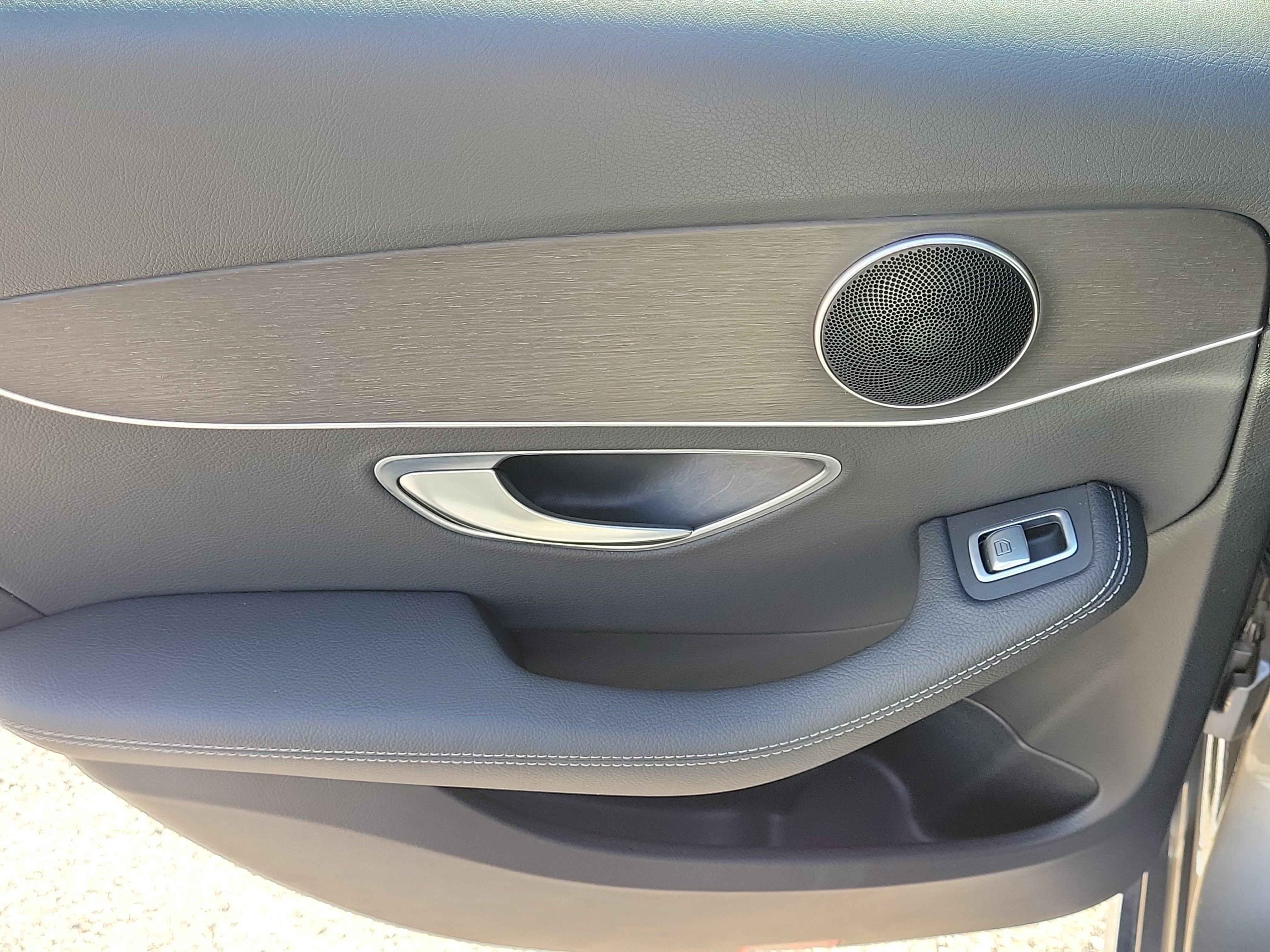Used 2020 Mercedes-Benz C 300 Sedan image 11