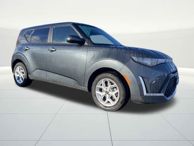 Used 2024 Kia Soul LX w/ Option Group 015 image 3