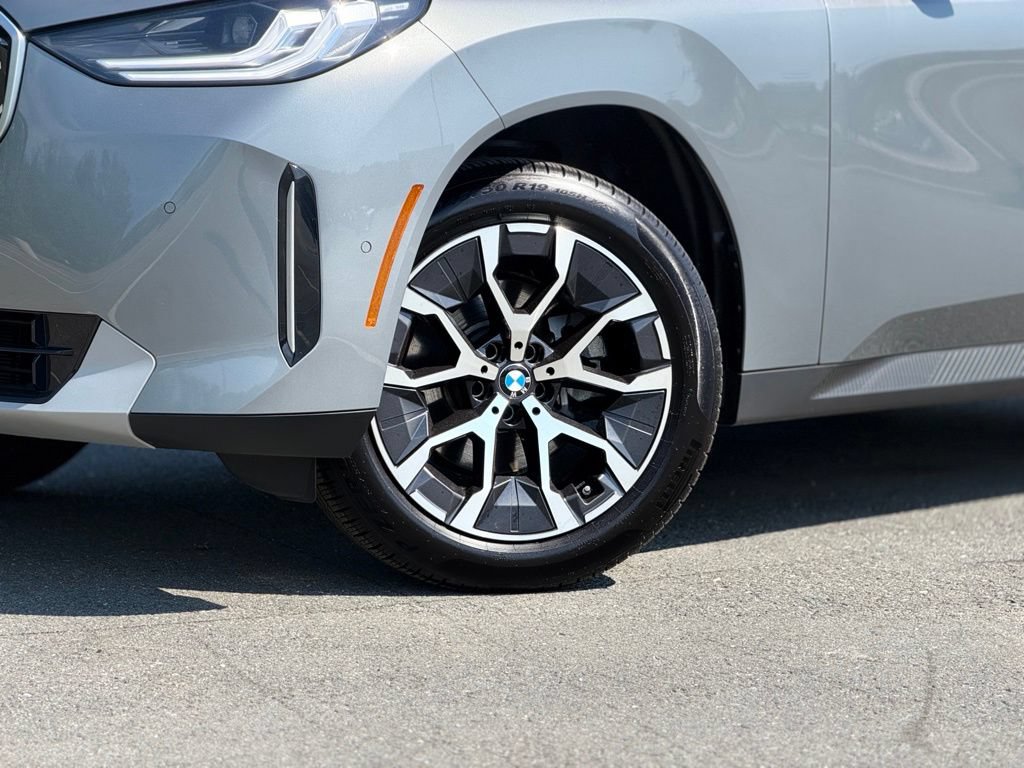 Certified 2026 BMW X3 xDrive30i w/ Convenience Package AWD/4WD image 2