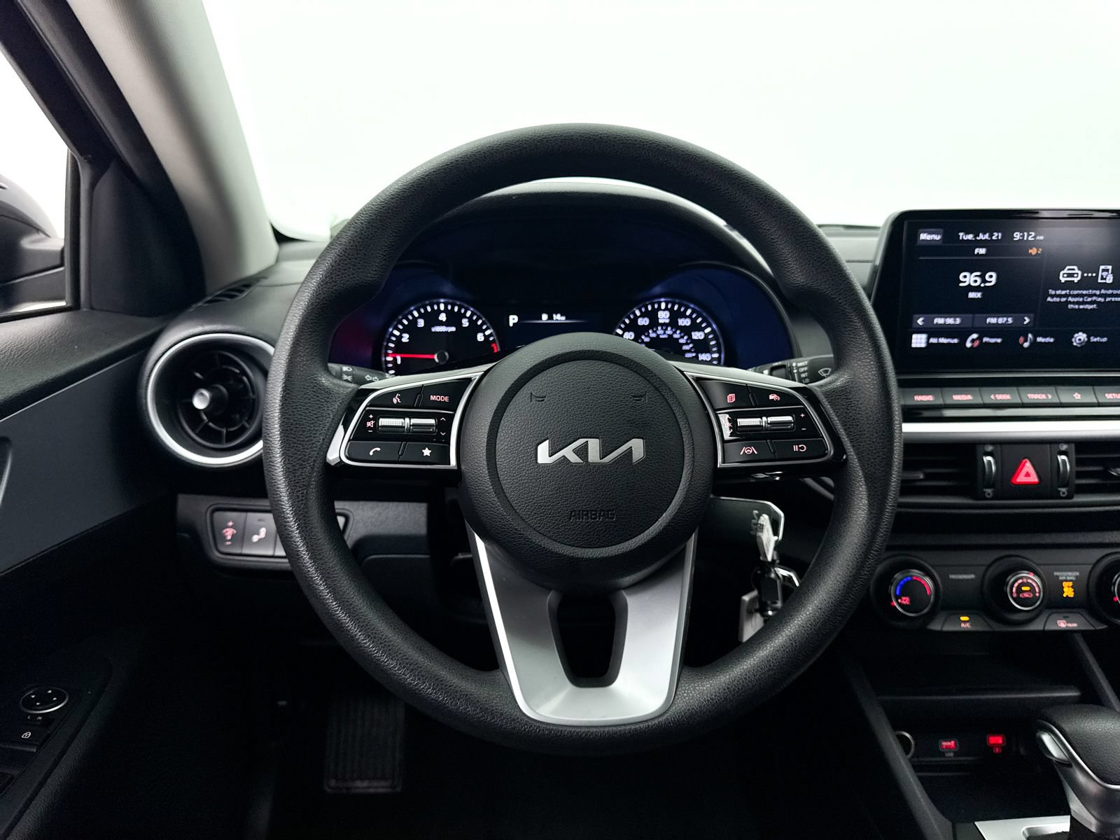 Used 2024 Kia Forte LXS w/ LXS Technology Package FWD image 30