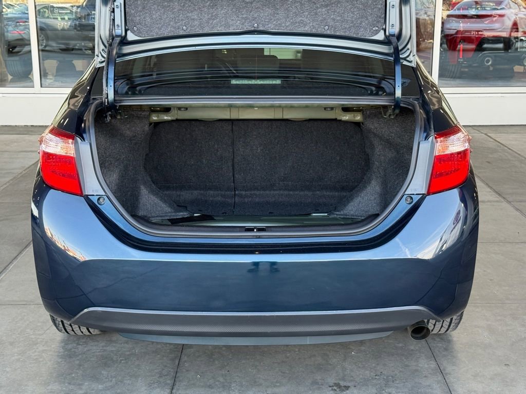 Used 2018 Toyota Corolla LE w/ Carpet Mat Package (TMS) image 15