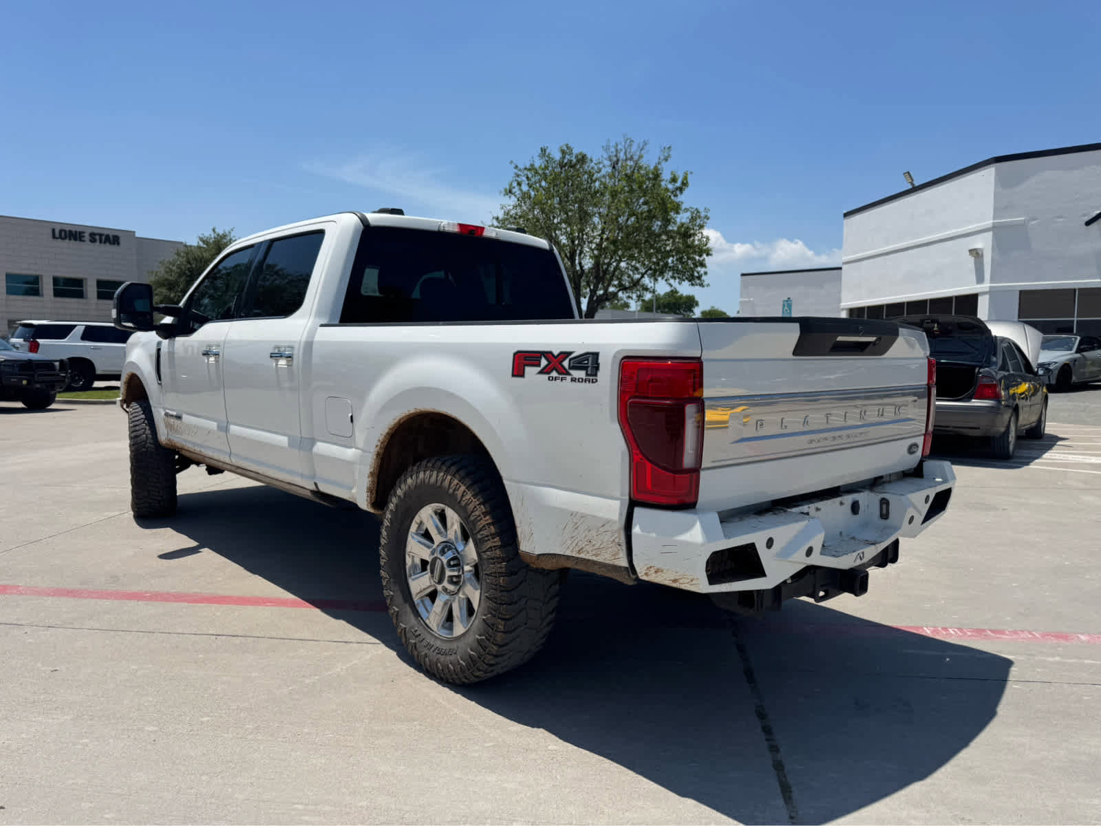 Used 2021 Ford F250 Platinum w/ FX4 Off-Road Package AWD/4WD image 2