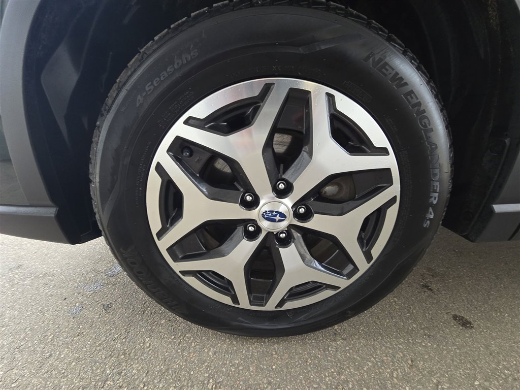 Used 2023 Subaru Forester Premium image 32